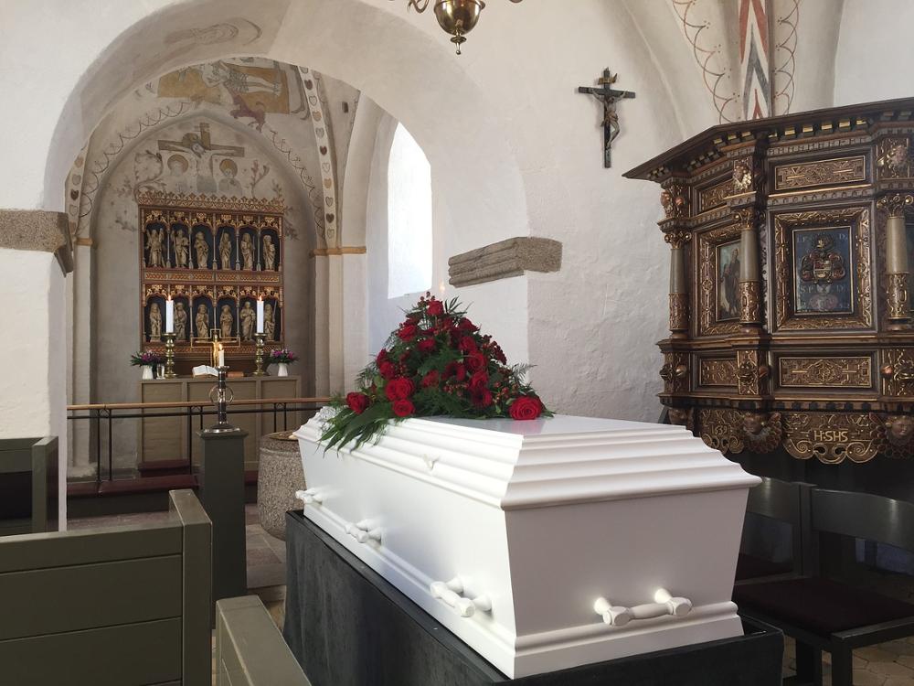 Who Can Serve as Pallbearers?